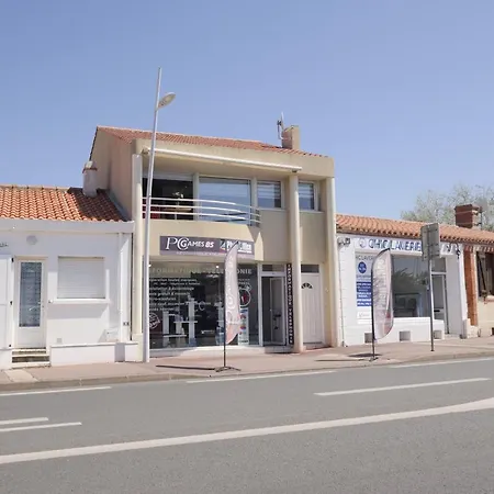 Un Sur La Marina De St-gilles Апартаменты Сен-Жиль-Круа-де-Ви