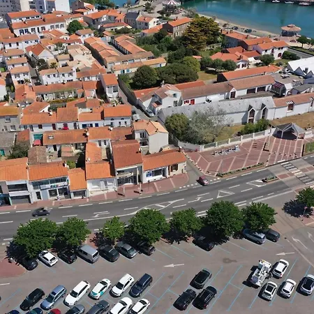 Un Sur La Marina De St-gilles Saint-Gilles-Croix-de-Vie