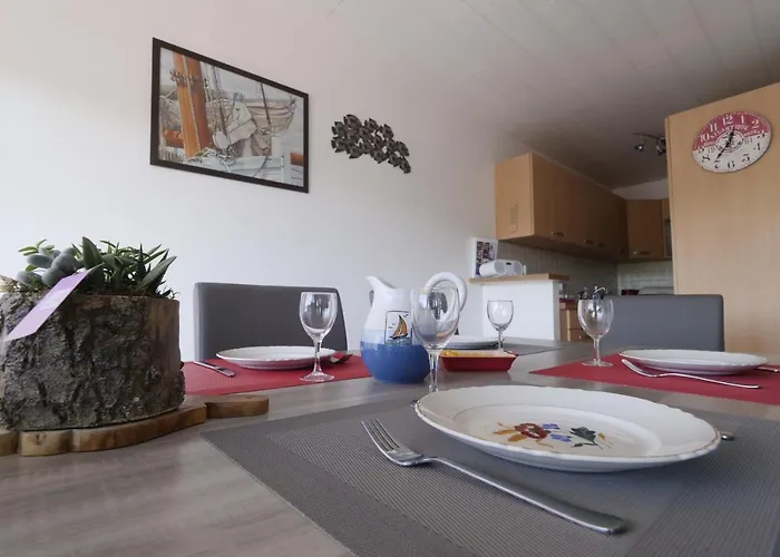 Апартаменты Un Sur La Marina De St-gilles *