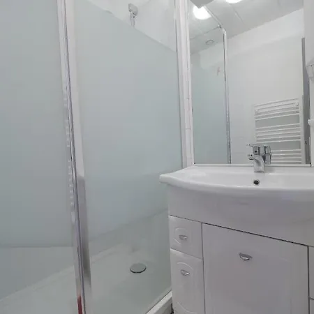 Un Sur La Marina De St-gilles * Saint Gilles Croix de vie