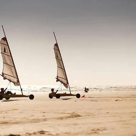 Un Sur La Marina De St-gilles * Saint Gilles Croix de vie